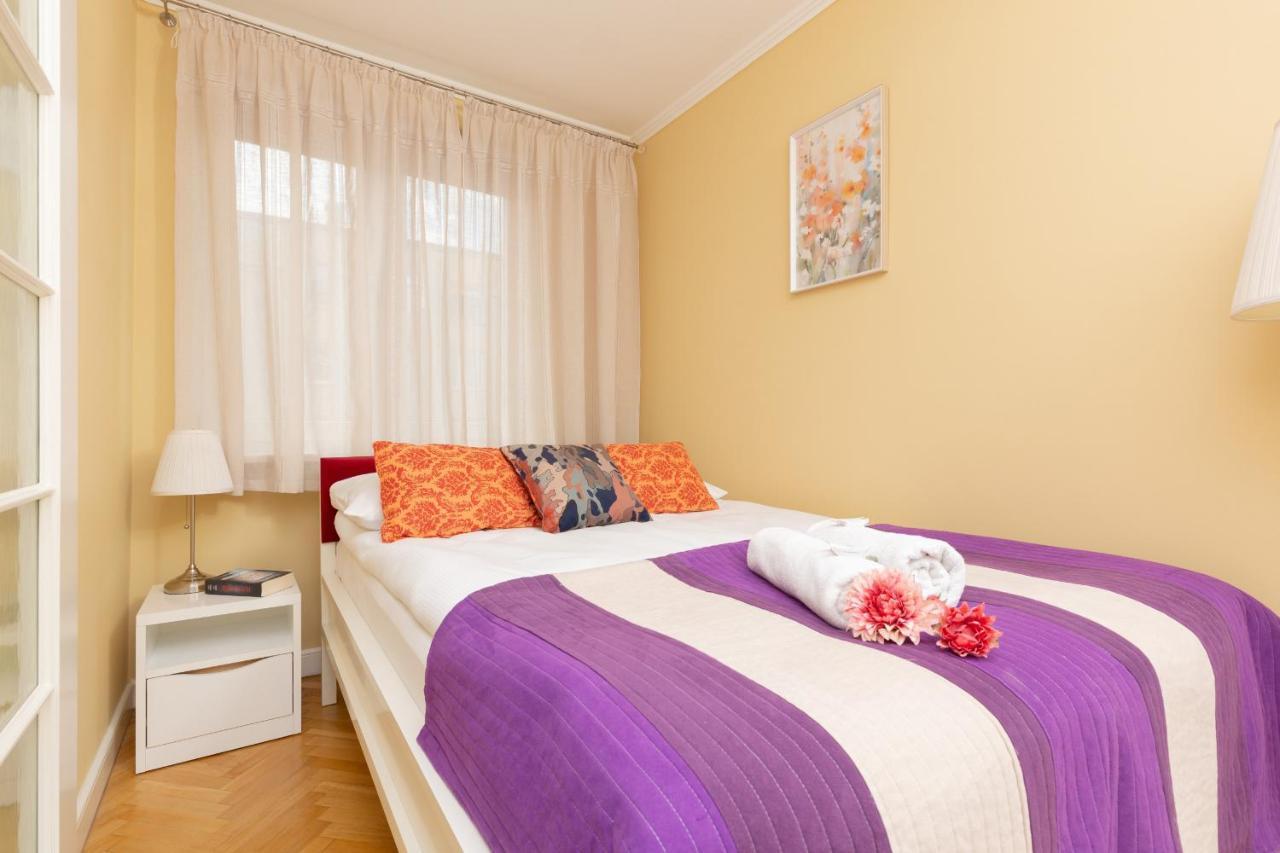 Miodowa Apartment Krasinski Garden Warsaw By Noclegi Renters Eksteriør bilde