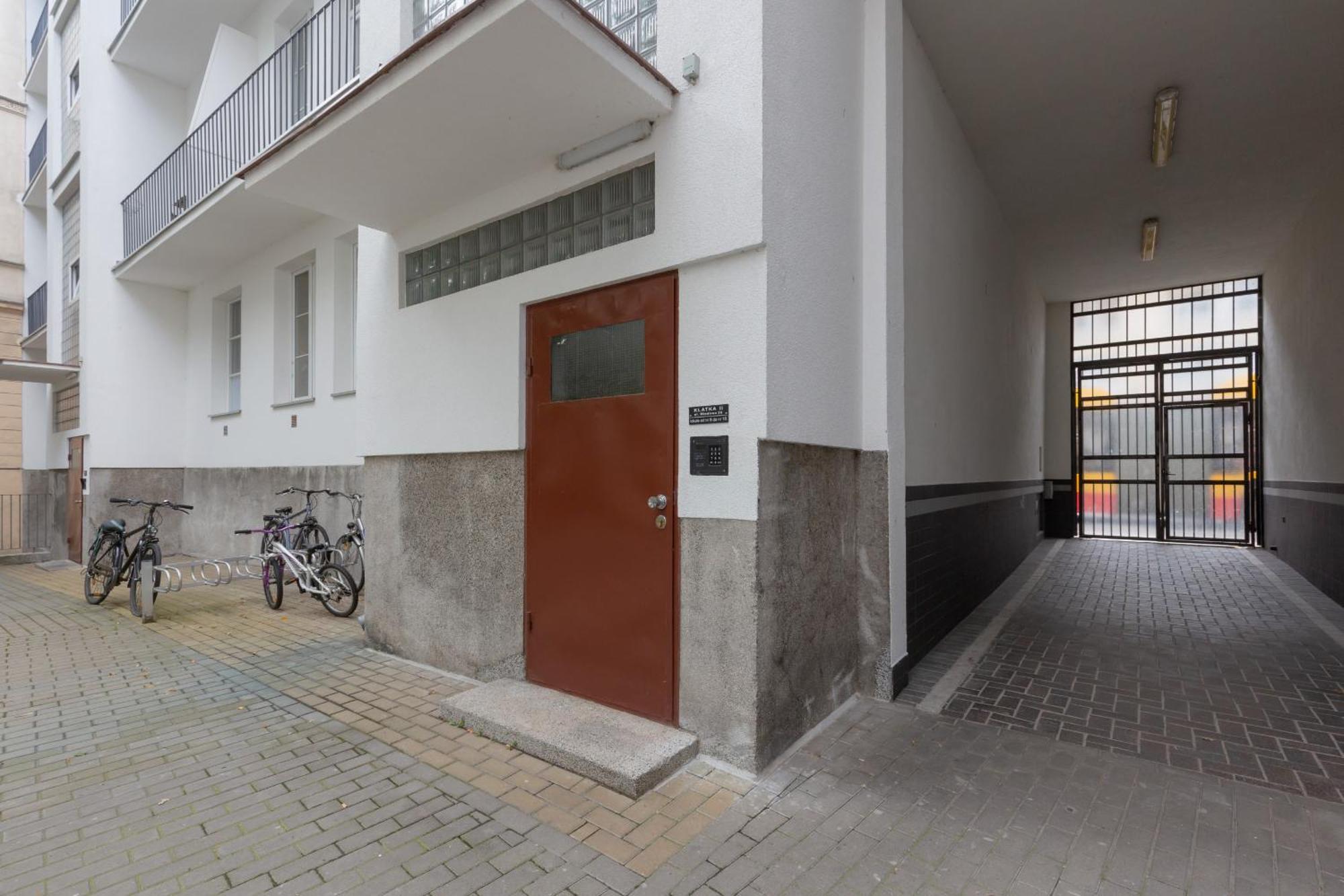 Miodowa Apartment Krasinski Garden Warsaw By Noclegi Renters Eksteriør bilde